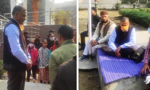 कुलपति के खिलाफ सत्याग्रह करने वाले प्रोफेसर को निलंबित कर दिया गया है।