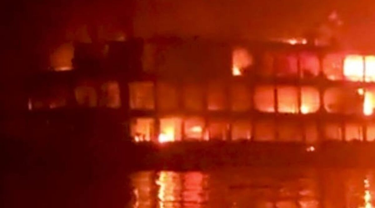 नाव में भीषण आग: 37 लोगों की मौत, 100 से ज्यादा झुलसे, भयावह मंजर का देखें Video