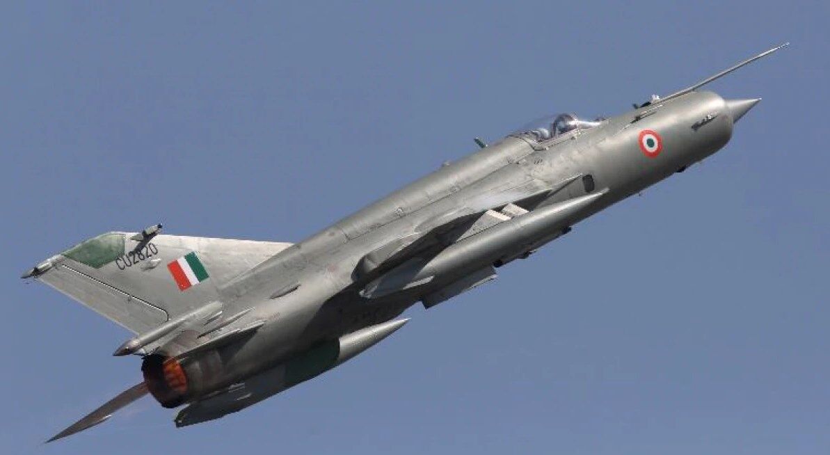 Rajasthan Aircraft Crash: जैसलमेर में भारत-पाक सीमा के पास MIG-21 विमान क्रैश, पायलट की मौत