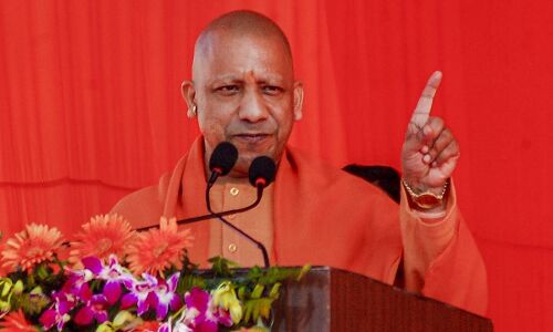 UP में भारी निवेश के दावों के उलट बैंकों में जमा पूंजी का भी 60 प्रतिशत पहुंच रहा गुजरात-महाराष्ट्र, एजेंडा यूपी ने उठाये और भी सवाल