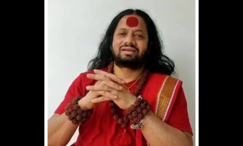 राष्ट्रपिता महात्मा गांधी को गाली देने वाले संत कालीचरण ने नया वीडियो जारी किया है।