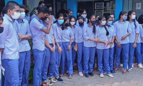 New Education Policy 2022 : कई राज्यों में बच्चे बीच में ही पढ़ाई छोड़ने के लिए हो रहे मजबूर, 10वीं स्तर पर ड्रॉपआउट दर में बढ़ोतरी