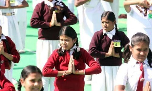 Surya Namaskar Controversy: मुस्लिम पर्सनल लॉ बोर्ड ने स्कूलों में सूर्य नमस्कार का किया विरोध, कहा- इस्लाम नहीं देता इजाजत