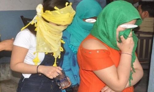 Noida News: नोएडा में Sex Racket का भंडाफोड़, पांच महिलाओं समेत 36 को पुलिस ने दबोचा, ऐसे हुआ खुलासा