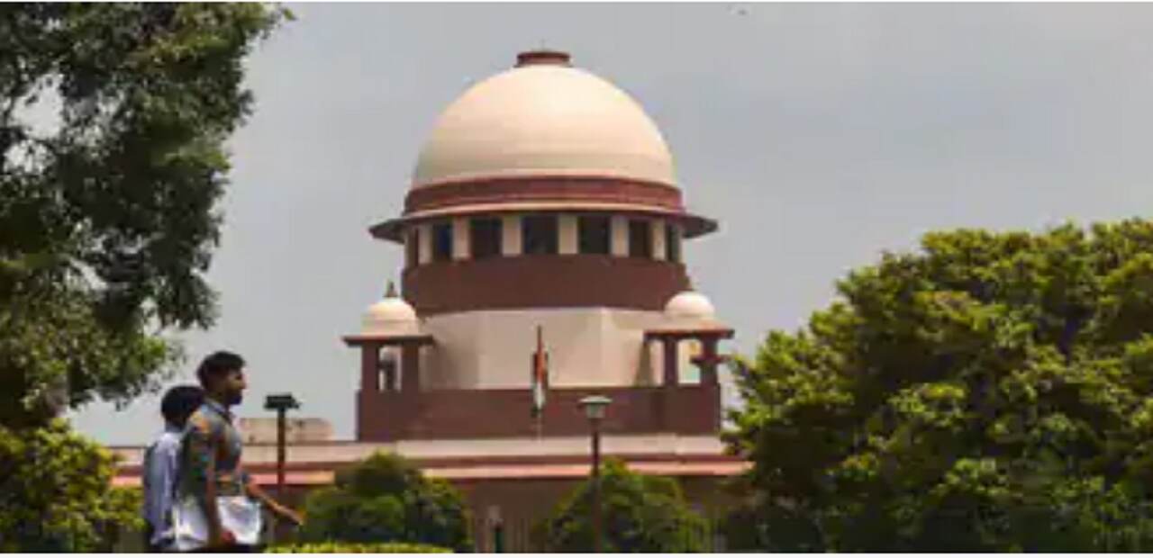 Supreme Court : भारतीय संविधान की प्रस्तावना से धर्मनिरपेक्षता और समाजवाद शब्द हटाने की मांग, सुप्रीम कोर्ट में याचिका दायर