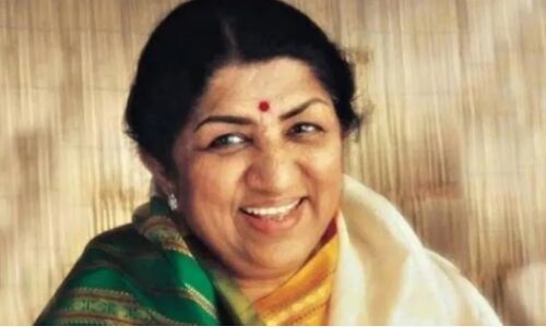 Lata Mangeshakar Ka Nidhan: स्वर कोकिला लता मंगेशकर का निधन, जानिए उनके जीवन से जुड़ी सभी बातें