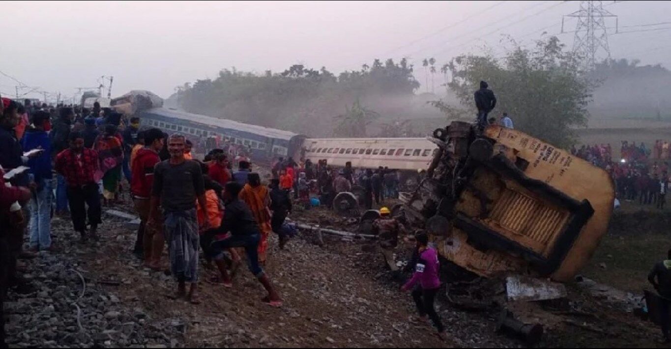 Bikaner Guwahati express derailed: गुवाहाटी जा रही बीकानेर एक्सप्रेस ट्रेन पटरी से उतरी, 15 से ज्‍यादा घायल