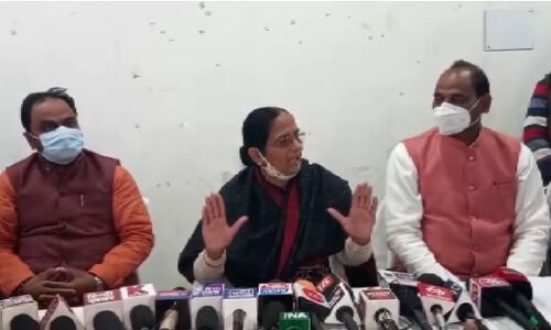 Mirzapur News : परिवार में संपत्ति को लेकर मची रार, अनुप्रिया पटेल की मां ने कहा मेरी जान को खतरा, दामाद पर लगाया षड़यंत्र का आरोप