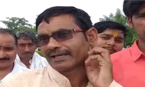BJP candidate Vikram Saini को खतौली के मुनव्वरपुर गांव के लोगों ने खदेड़कर भगाया