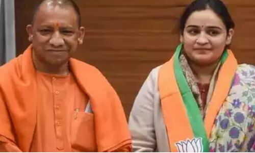 UP Election 2022 : अपर्णा यादव का योगी आदित्यनाथ से है नजदीकी का रिश्ता, जानें क्या है कनेक्शन?