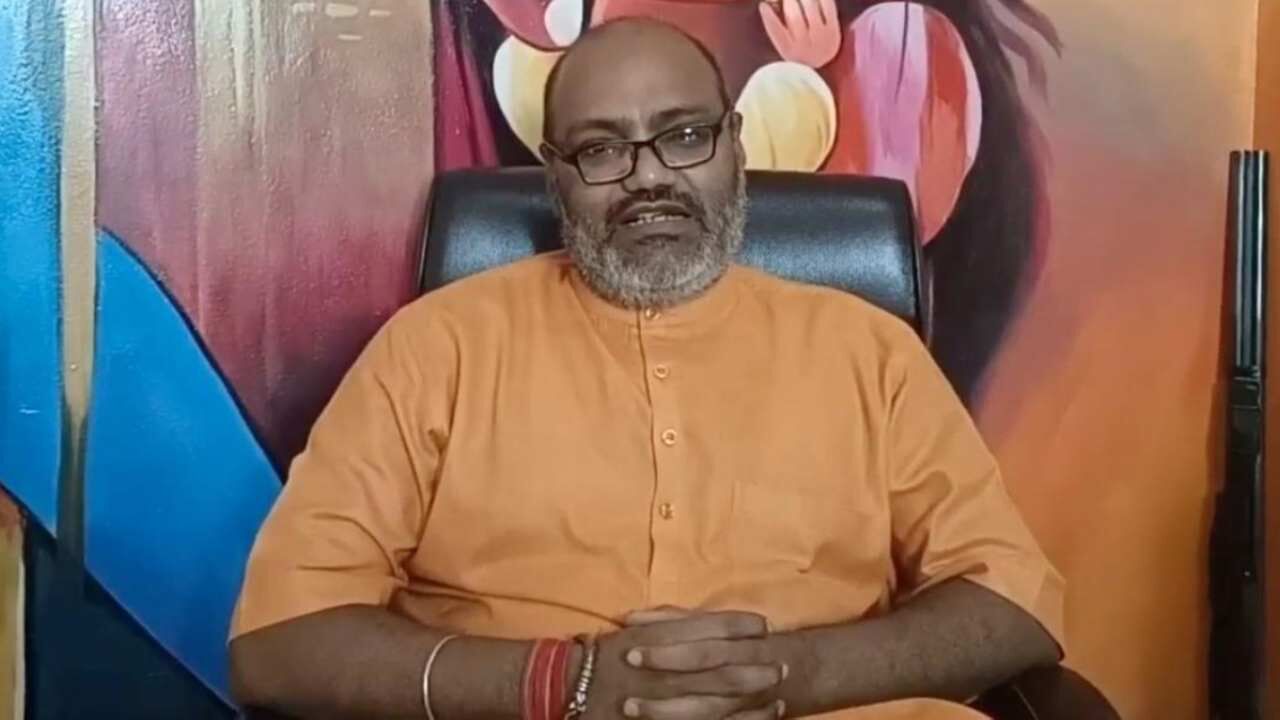 Yati Narsinghanand : रोशनाबाद जेल में बंद यति नरसिंहानंद की बढ़ेंगी मुश्किलें, अटॉर्नी जनरल ने दी मुकदमा चलाने की अनुमति