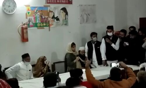 Pilibhit News: Pilibhit में सपा हाईकमान के खिलाफ मीटिंग कर रहे शाने अली समर्थकों पर FIR, 19 नामजद व 250 अज्ञात