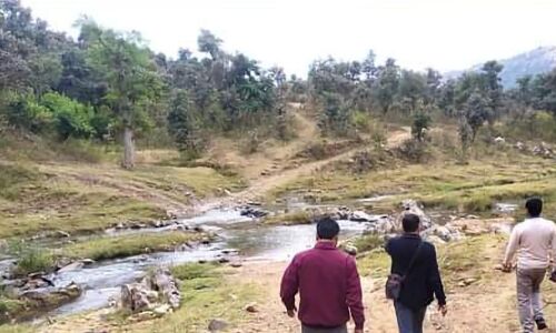 Upper Konki Panchayat Jharkhand: आजादी के 75 साल बाद भी इस गांव में बीमार को खटिया पर ले जाना पड़ता है, बकरी है आमदनी का जरिया