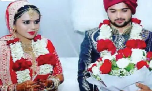 Madhya Pradesh News : BJP विधायक की बहु ने सुनाई दर्दनाक आपबीती, बोलीं- मेरे पति ने मुझे सेक्स स्लेव की तरह किया इस्तेमाल, कई लड़कियों से है संबंध