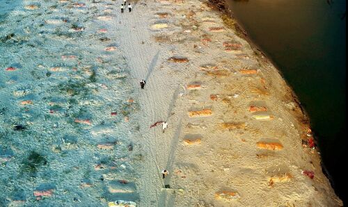 COVID Live: दूसरी लहर में गंगा में कितने शव बहे? संसद में मोदी सरकार ने जो जवाब दिया हैरान करने वाला है