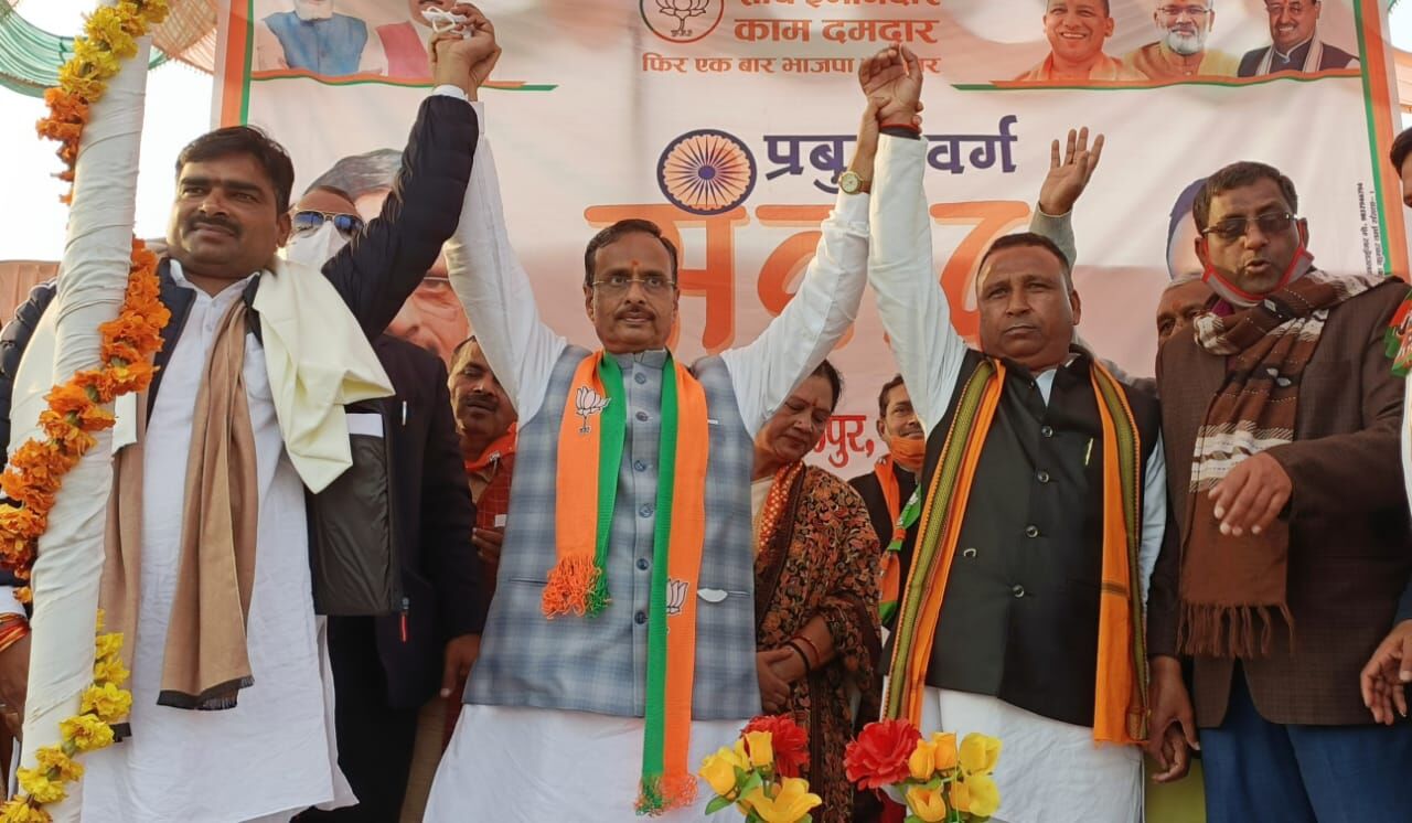 Pilibhit News : उपमुख्यमंत्री दिनेश शर्मा ने अलापा राग, कहा- विपक्ष की सरकारें दंगा कराने में थीं चैम्पियन