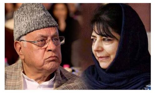 Hijab controversy : फारूख अब्दुल्ला और महबूबा मुफ्ती ने हिजाब को बताया RSS-BJP का एजेंडा, जानें और क्या कहा?