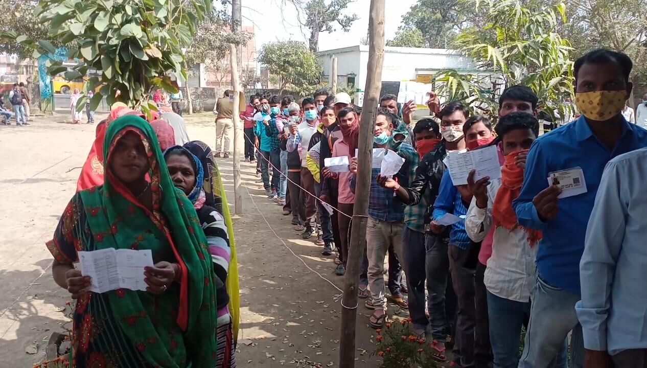 Pilibhit News: चौथे चरण में पीलीभीत में रिकॉर्ड 67.16 प्रतिशत मतदान, जानें चारों सीटों का हाल