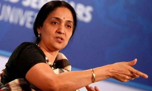 NSE Scam: NSE घोटाले मामले में गुमनाम योगी गिरफ्तार, जानिए कौन है घोटालेबाज़ योगी