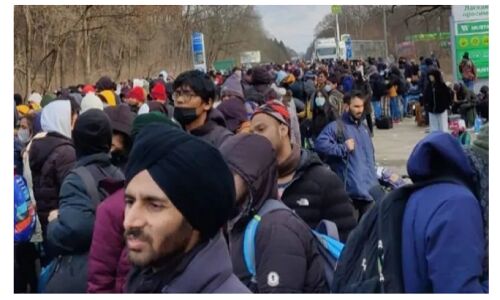Indian Student Stranded Ukraine : यूक्रेन में पढ़ने वाले 90% भारतीय छात्र मेडिकल की प्रवेश परीक्षा NEET नहीं कर पाते पास : प्रह्लाद जोशी