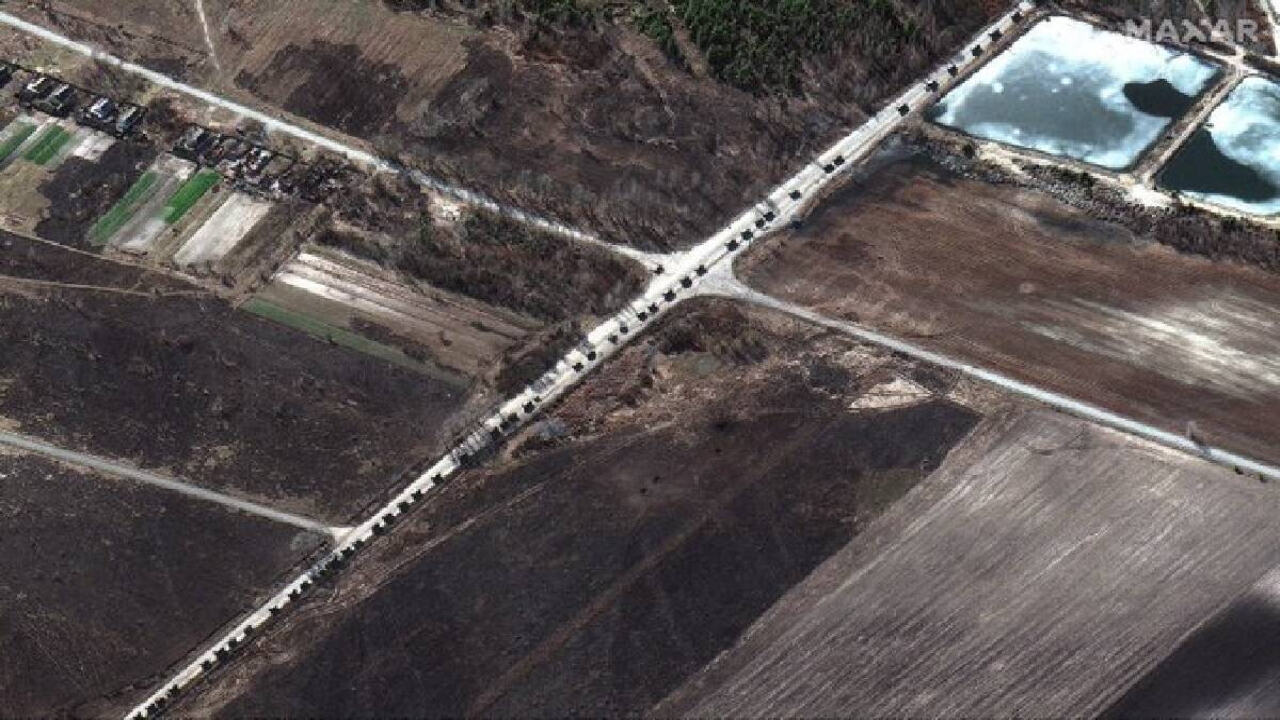 Ukraine की राजधानी पर बड़ा हमला करने की तैयारी में Russia, सैटेलाइट इमेज में दिखा 64 किमी लंबा सेना का काफिला