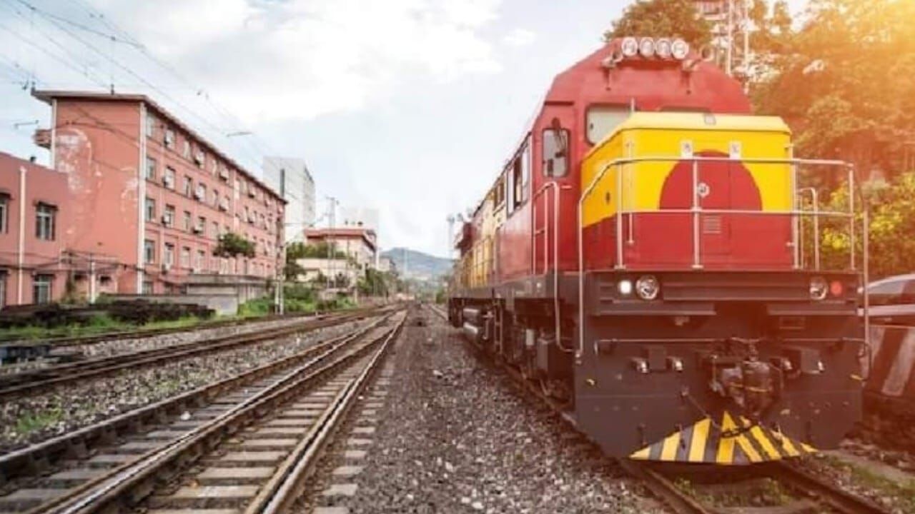 Indian Railway News : रेल यात्रा के दौरान क्या है यात्रियों के अधिकार, आपके लिए जानना है जरूरी, होंगे कई फायदे
