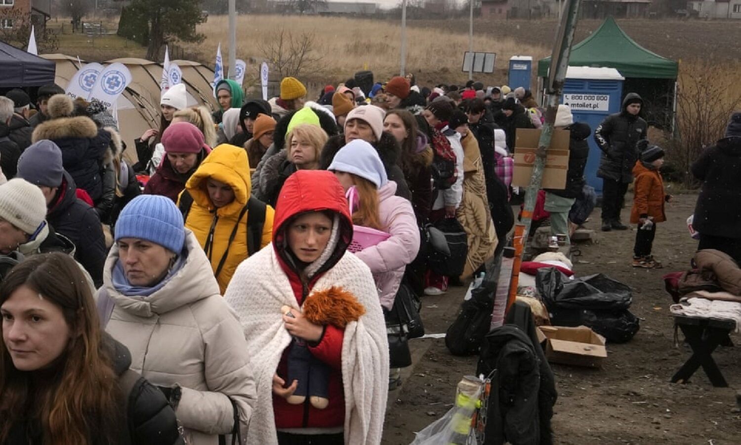 Russia-Ukraine War: रूस-यूक्रेन युद्ध में महिलाओं और बच्चों का ये दर्द रूला देगा, 70 लाख बन सकते हैं शरणार्थी और बढ़ेगी मानव तस्करी