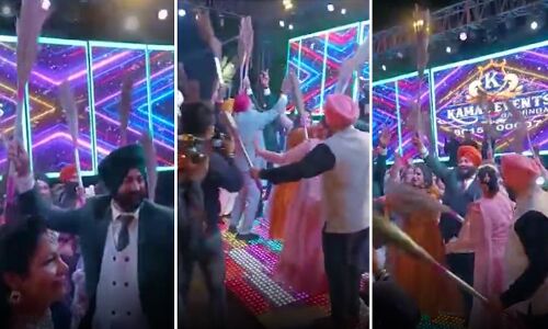 Punjab News : AAP की जीत का लोगों पर चढ़ा खुमार, शादी में पंजाबियों ने किया झाड़ू डांस