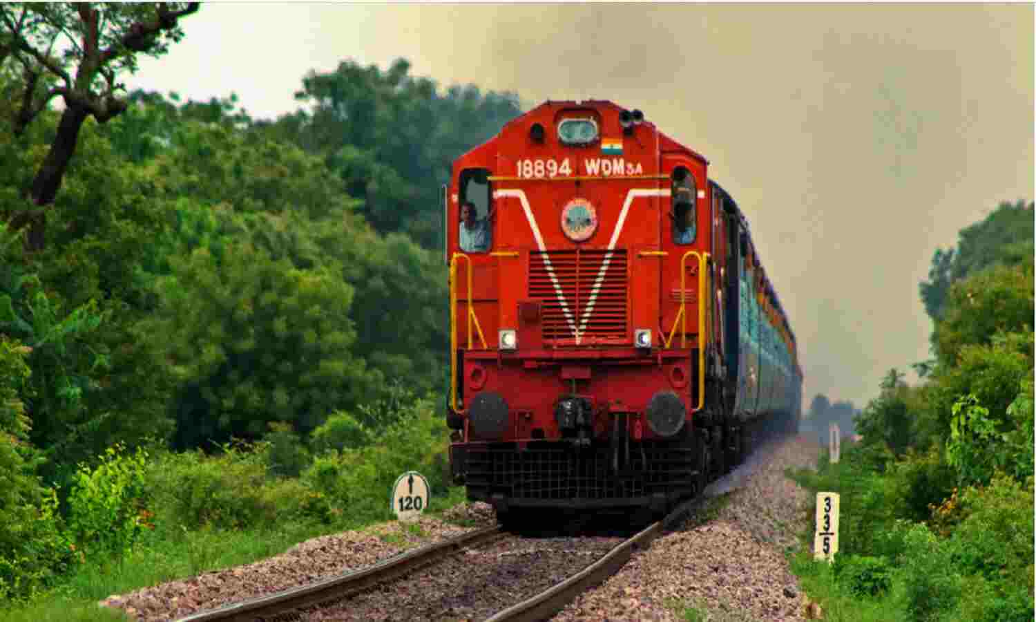 Indian Railway : रेलवे के निजीकरण को विपक्ष क्यों मानती है आम आदमी के लिए घाटे का सौदा, किसका होगा फायदा?