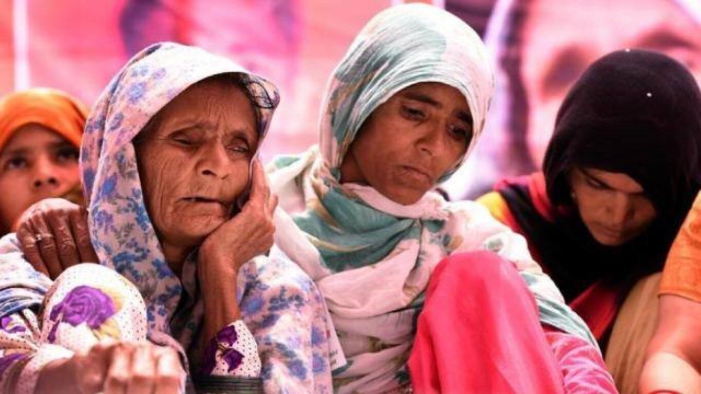 पहलू खान लिंचिंग केस : हाईकोर्ट ने निचली अदालत का फैसला पलटा, 6 आरोपियों के खिलाफ जमानती वारंट जारी पहलू खान लिंचिंग केस : हाईकोर्ट ने निचली अदालत का फैसला पलटा, 6 आरोपियों के खिलाफ जमानती वारंट जारी