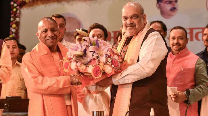 Yogi Oath Ceremony: कार्यक्रम स्थल पर पहुंचे केशव मौर्य-बृजेश पाठक-स्वतंत्रदेव, मंत्रियों की लिस्ट देखिए