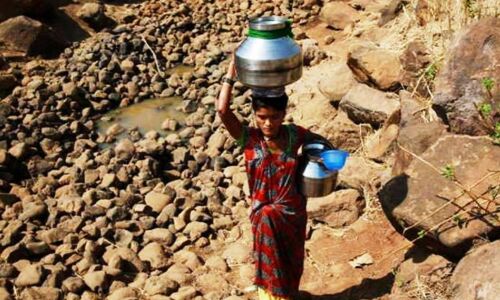 Lohardaga News : पानी के लिए तरस रहे लोहरदगा के गांव और शहर, 70 हजार से ज्यादा की आबादी प्रभावित Lohardaga News : पानी के लिए तरस रहे लोहरदगा के गांव और शहर, 70 हजार से ज्यादा की आबादी प्रभावित