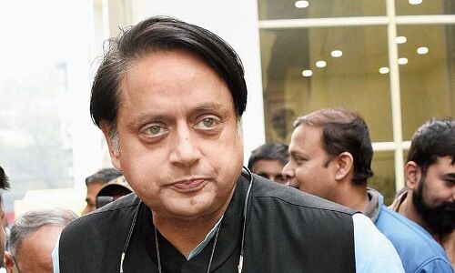 Shashi Tharoor News: मुस्लिम कलाकार को मंदिर में प्रस्तुति से रोका, थरूर का सवाल- कहां है वसुधैव कुटुंबकम?