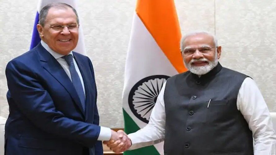 Russia Ukraine War: पीएम मोदी से मिले रूस के विदेश मंत्री, यूक्रेन के साथ युद्ध पर दोहराई अपनी मांग, जानें क्या कहा