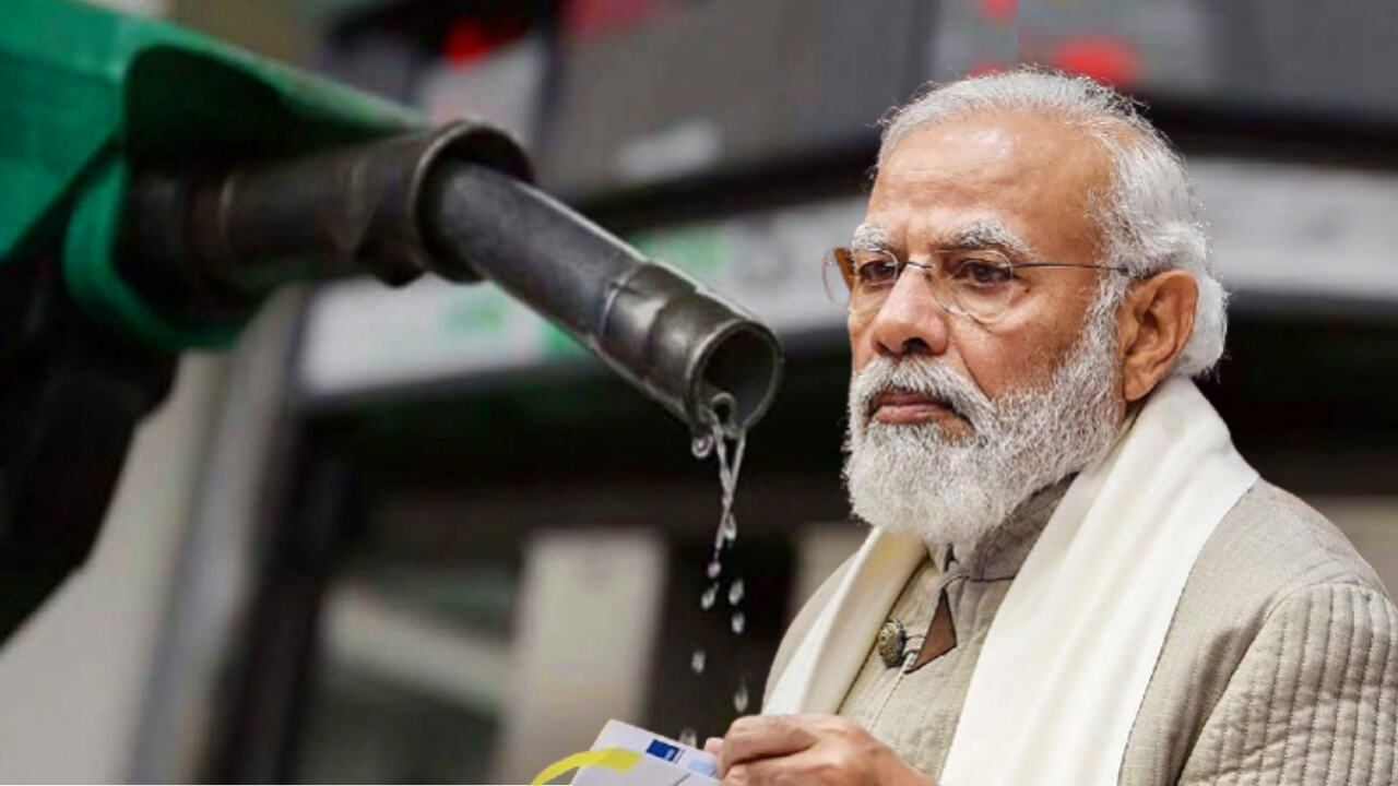 Petrol ka Dam: एक साल में पेट्रोल के 78 बार और डीजल का 76 बार दाम बढ़े, लेकिन देश में नहीं है बड़ी बहस का मुद्दा