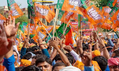 BJP Foundation Day : क्या 1980 में बनी पार्टी BJP ने बाबरी मस्जिद विध्वंस के बाद देश में अपनी जड़ें मजबूत की? ये है बीजेपी के उतार-चढ़ाव की कहानी