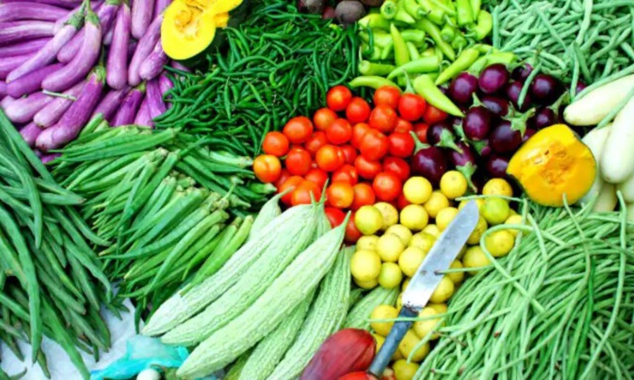 Vegetable Price Hike: मोदी-राज में पेट्रोल डीजल के बाद जनता पर महंगाई की मार, नींबू की कीमत 200 से 300 रुपये किलो