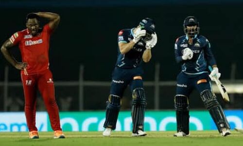 IPL 2022 : हारा हुआ मैच जीत गई गुजरात, तेवतिया ने 2 गेंदों पर जड़े 2 छक्के जमकर हुई तारीफ