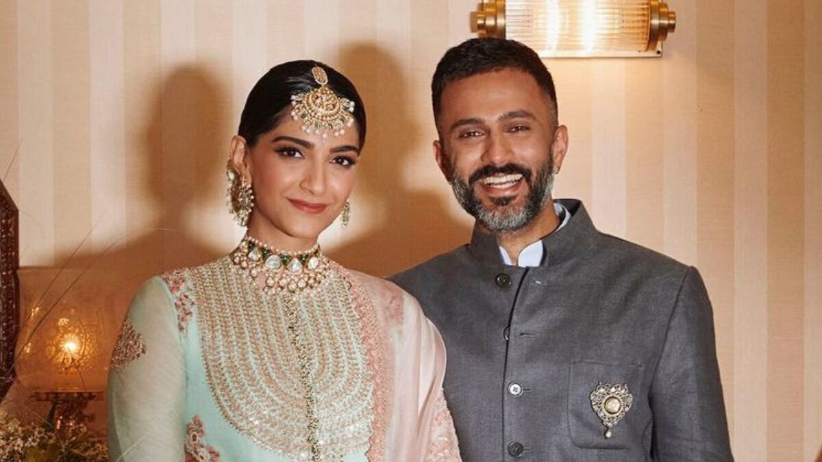 Sonam Kapoor News: बॉलीवुड अभिनेत्री सोनम कपूर के घर 2.4 करोड़ की चोरी, गहने, नकदी और अन्य कीमती सामान ले उड़े चोर