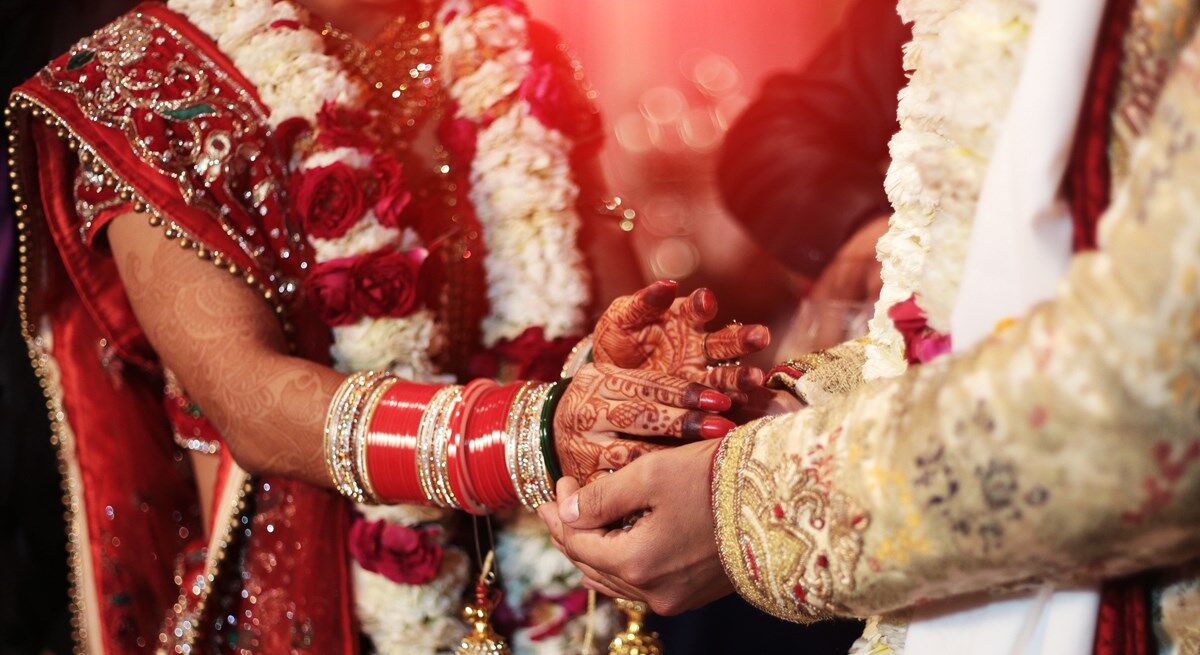 शादी के दूसरे दिन रूपये और जेवरात लेकर  फरार हुई लुटेरी दुल्हन, जानिए कहाँ का है मामला?