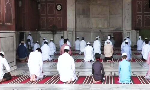 Khargone Violence Updates : जिला प्रशासन ने मस्जिद में जुमे की नमाज पर लगाई रोक, सभी से की इस बात की अपील