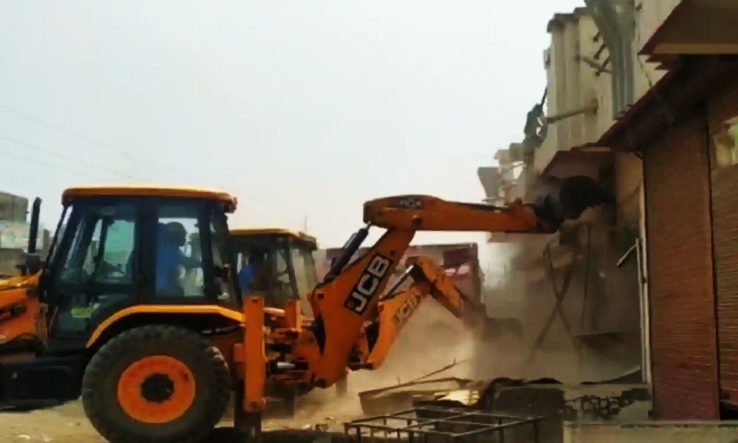 Ram Navmi Violence : रामनवमी के दिन हिंसा के बाद जिन तीन बदमाशों के घर तोड़े, वे पहले से थे जेल में बंद