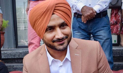 Harbhajan Singh : किसानों की बेटियों की पढ़ाई पर खर्च करूंगा राज्यसभा की सैलरी, क्रिकेटर से नेता बने हरभजन सिंह का ऐलान