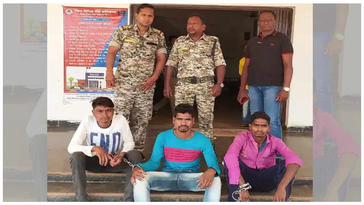Chhattisgarh Crime News : हत्या के आरोप में 3 गिरफ्तार, जादू टोना के शक में एक युवक की हत्या कर फांसी पर लटकाया था शव