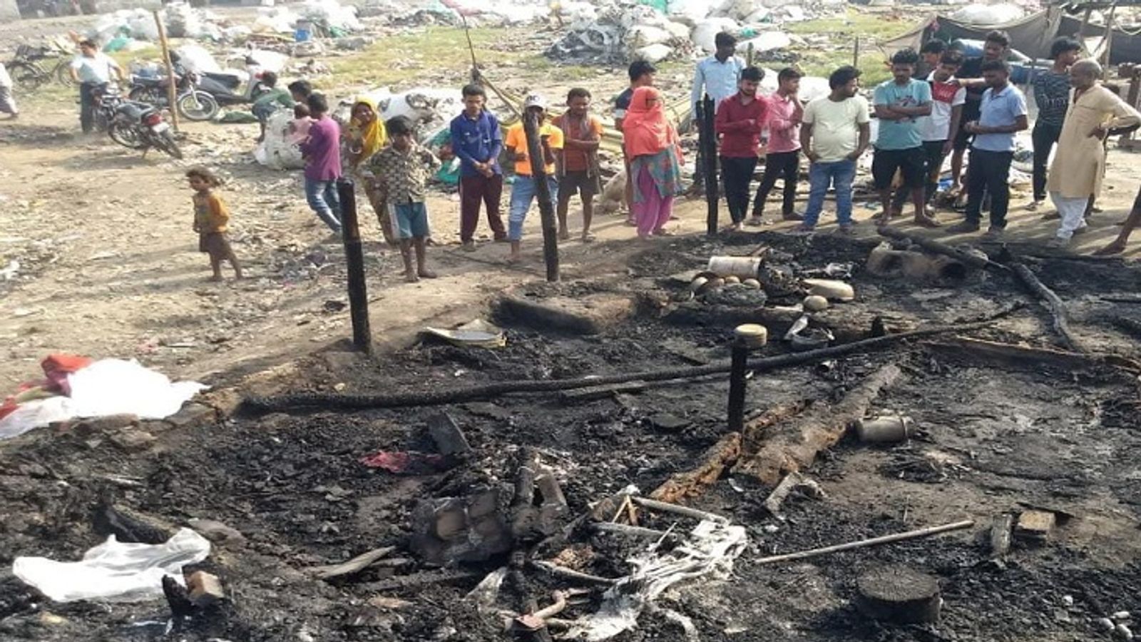 लुधियाना में खौफनाक हादसाः झुग्गी में आग लगने से एक ही परिवार के 7 सदस्यों की जलकर मौत, इस राज्य के थे रहे वाले