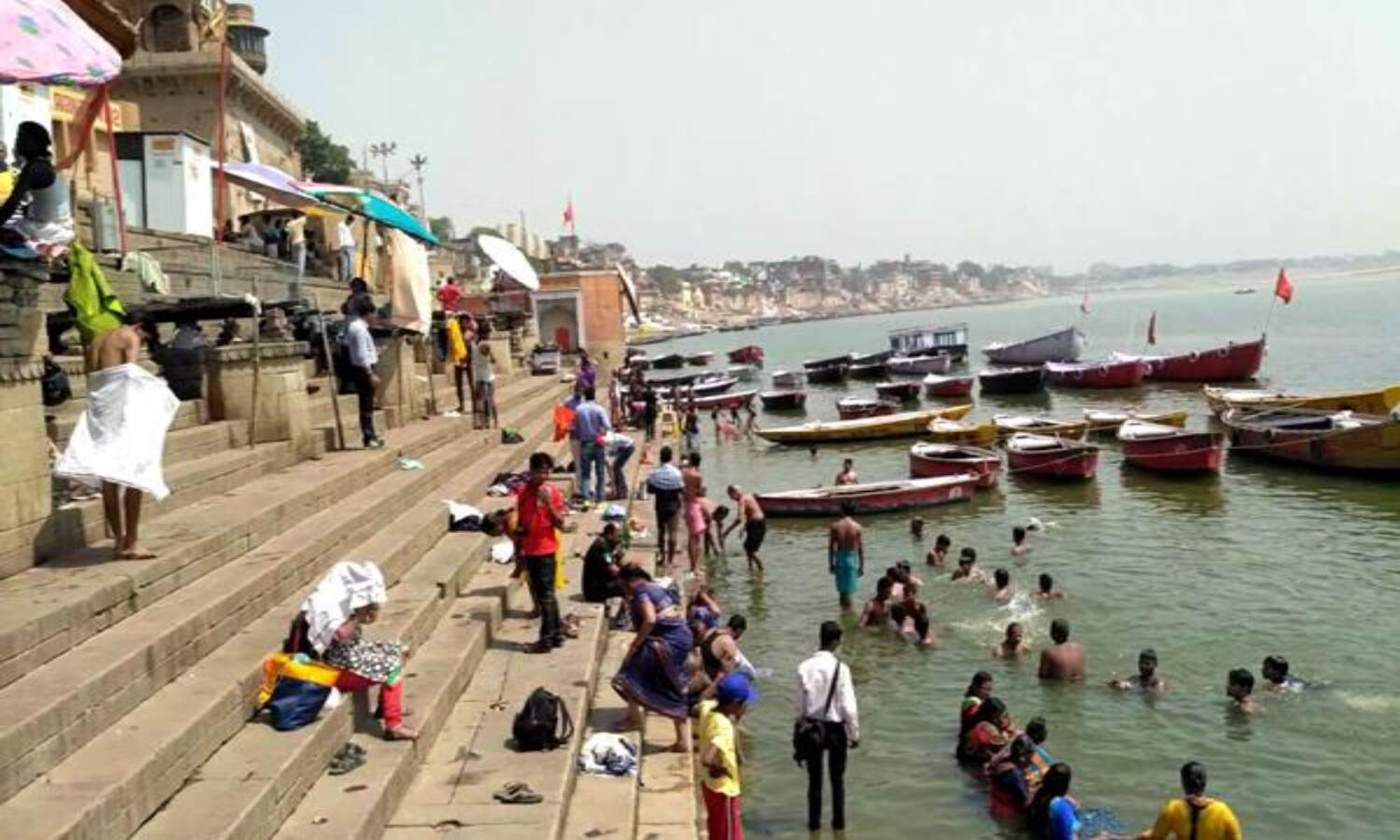 Ground Report : मोदी की काशी में भक्तों को तारने वाली गंगा ले रही हर माह 10 से ज्यादा लोगों की जान, सुरक्षा के नहीं इंतजाम