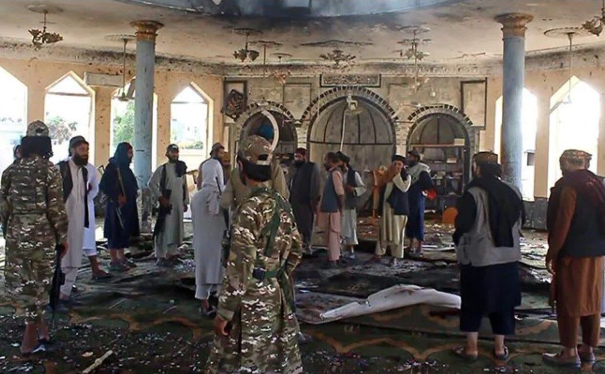 Afghanistan Blast Video: अफगानिस्तान की मस्जिद में बड़ा धमाका, 5 लोगों की मौत, 65 जख्मी