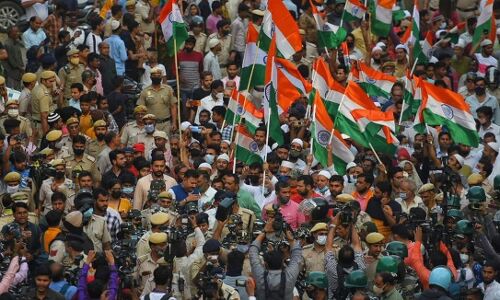 West Bengal : तिरंगा यात्रा पर BJP-TMC में टकराव, ममता के फैसले को कोर्ट में चुनौती देंगे शुभेंदु अधिकारी