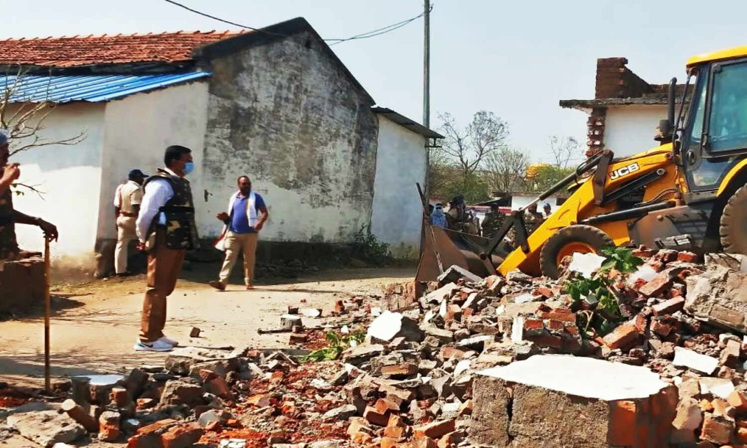 Bulldozer Action : फिर कटघरे में खड़ा शिवराज का बुलडोजर, मध्यप्रदेश हाईकोर्ट का बड़ा फैसला