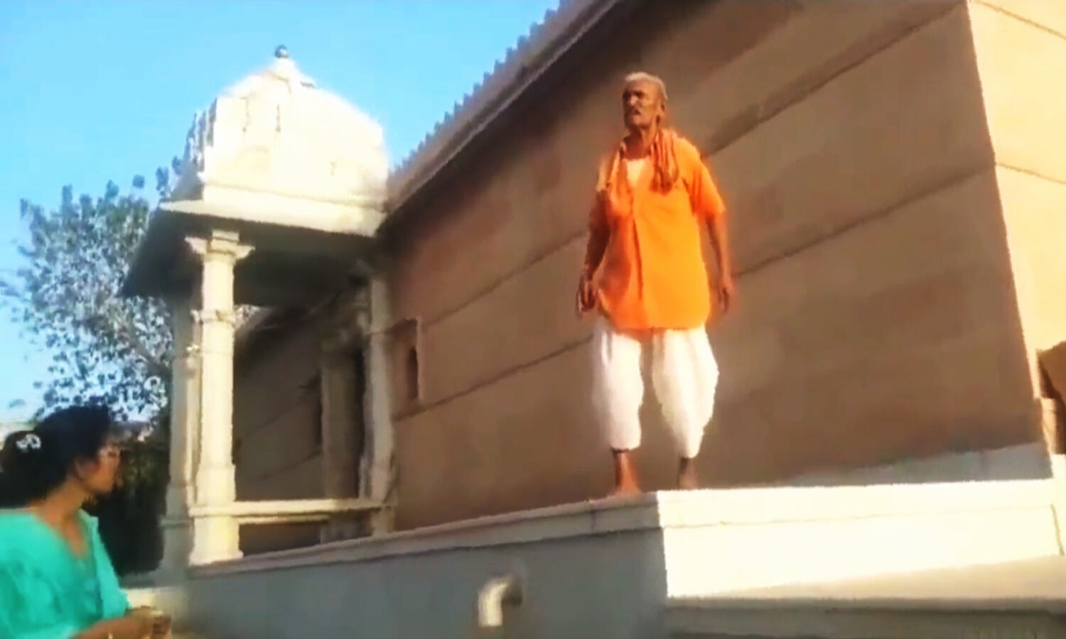 Rajasthan Crime News : पुजारी ने नवविवाहित दलित जोड़े को मंदिर जाने से रोका, SC-ST एक्ट के तहत केस दर्ज